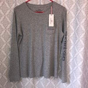 Vineyard Vines Breast Cancer Top. NWT